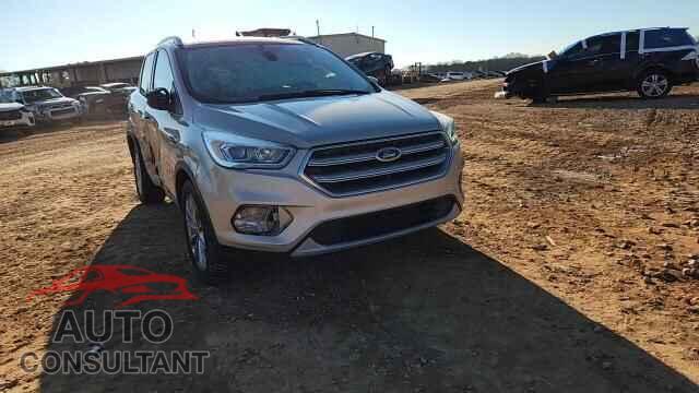 FORD ESCAPE 2017 - 1FMCU9J93HUD96279