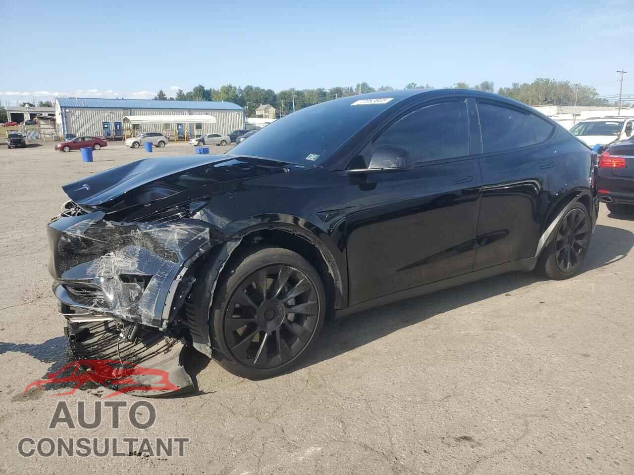 TESLA MODEL Y 2023 - 7SAYGAEE2PF929372