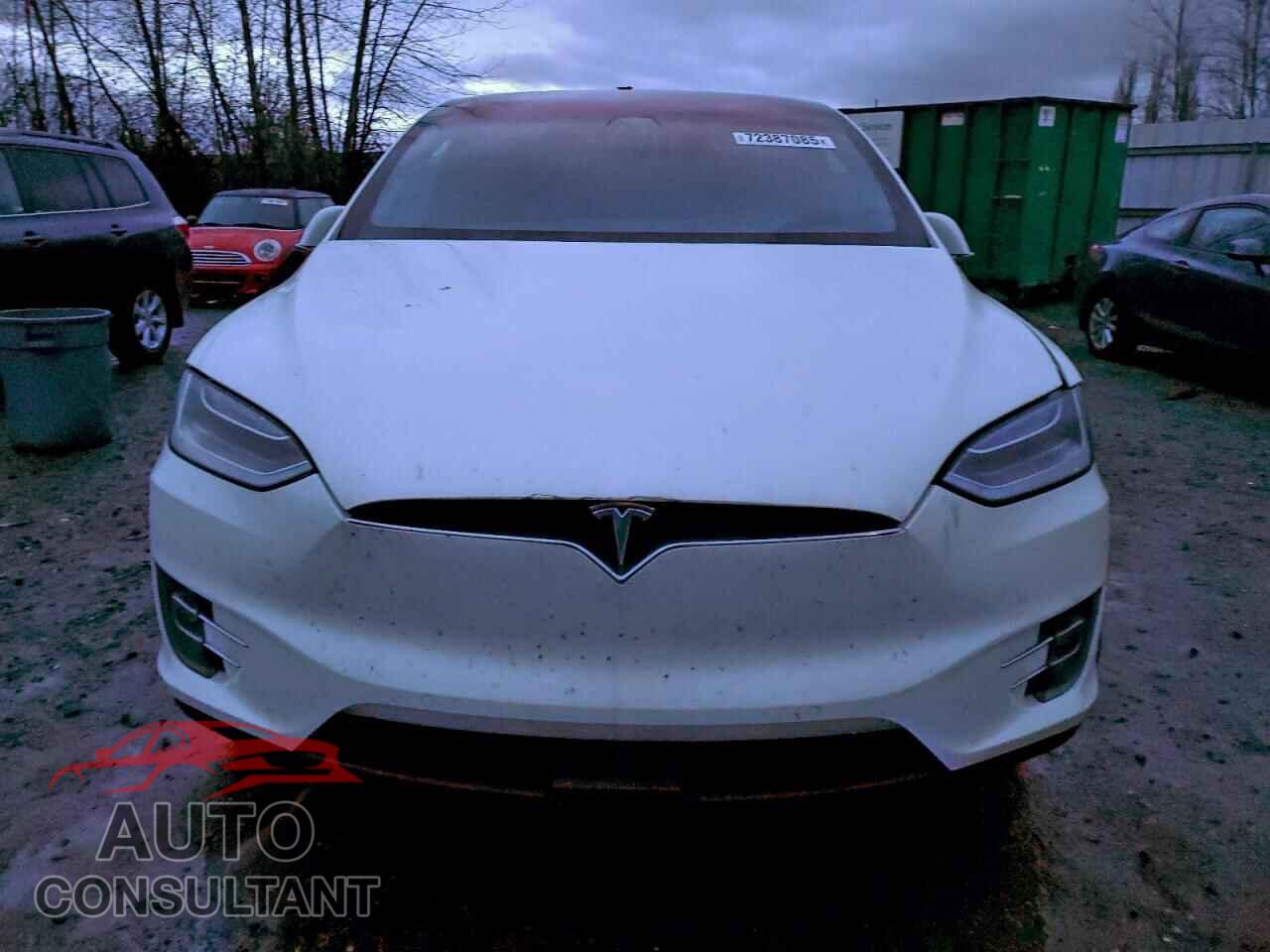 TESLA MODEL X 2017 - 5YJXCAE28HF076715