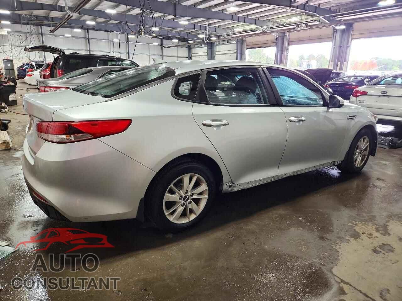KIA OPTIMA 2016 - 5XXGT4L37GG017793