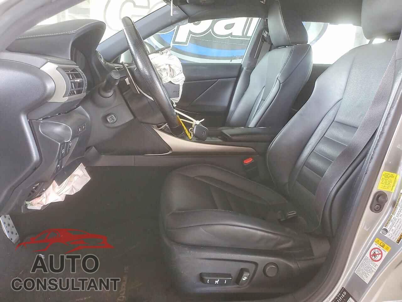 LEXUS IS 2018 - JTHBA1D20J5073377