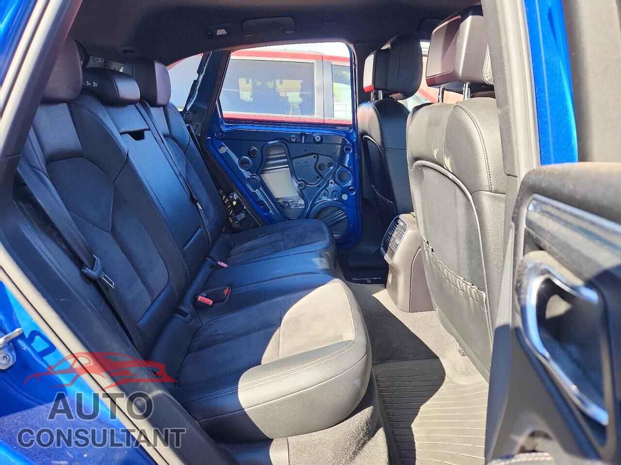 PORSCHE MACAN 2017 - WP1AA2A57HLB08535