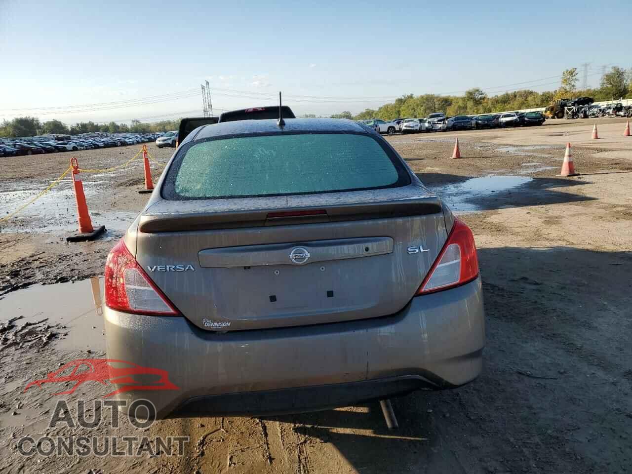 NISSAN VERSA 2017 - 3N1CN7APXHL812247