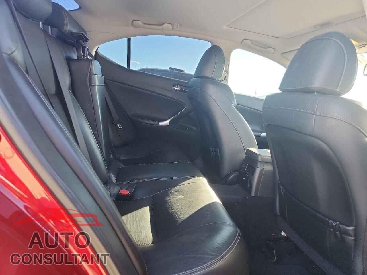 LEXUS IS 2011 - JTHBF5C28B5147706
