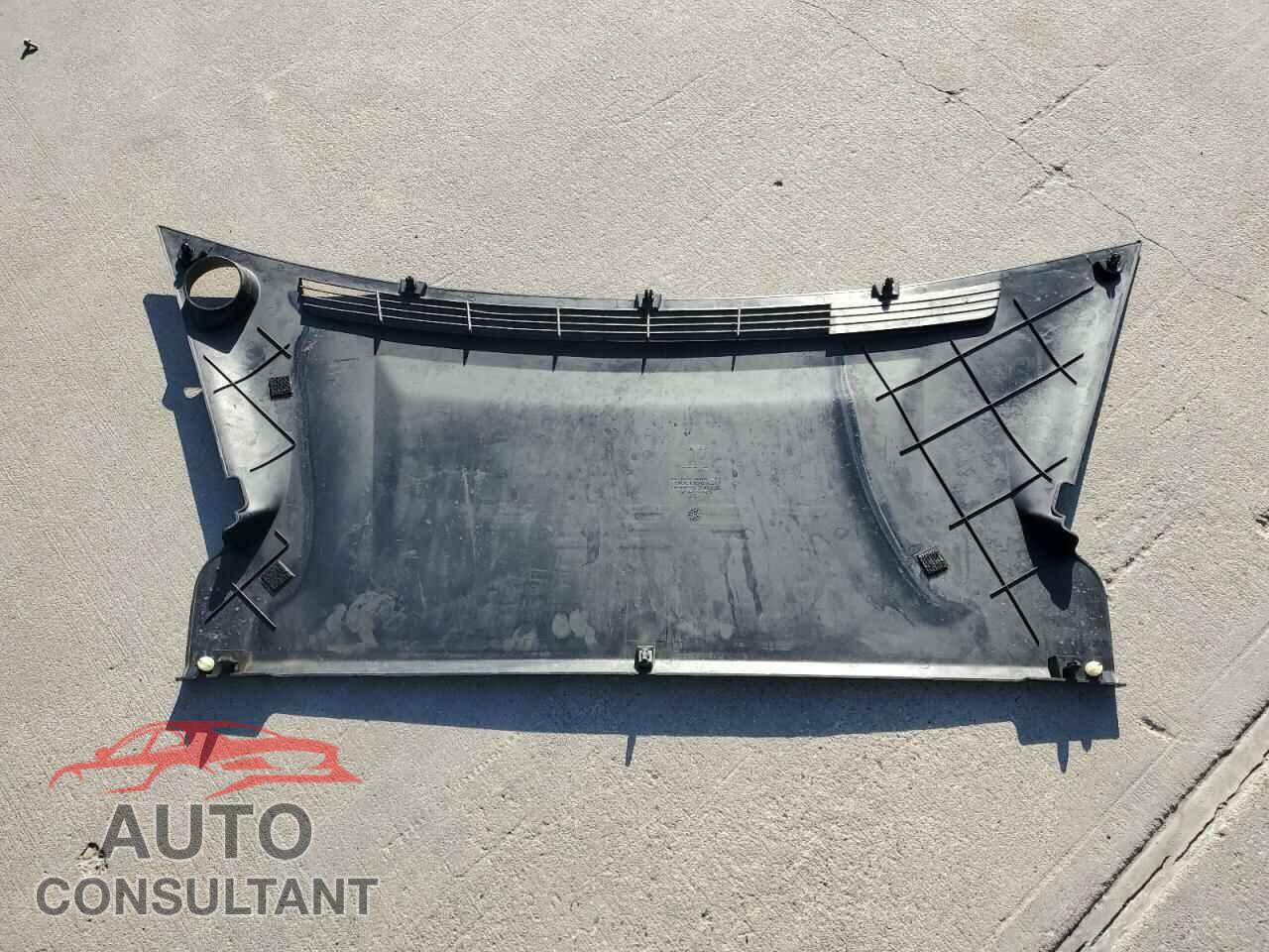 TESLA MODEL S 2018 - 5YJSA1E20JF247642
