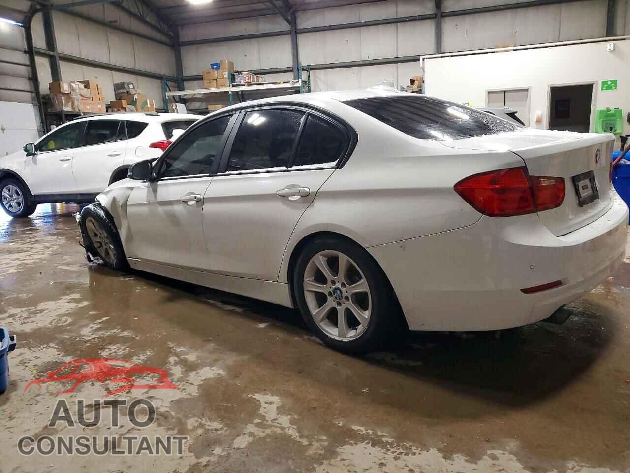 BMW 3 SERIES 2013 - WBA3B1C54DF461397