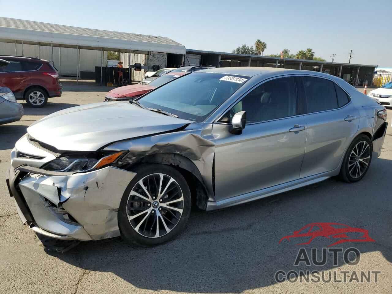 TOYOTA CAMRY 2018 - 4T1B11HK0JU132988