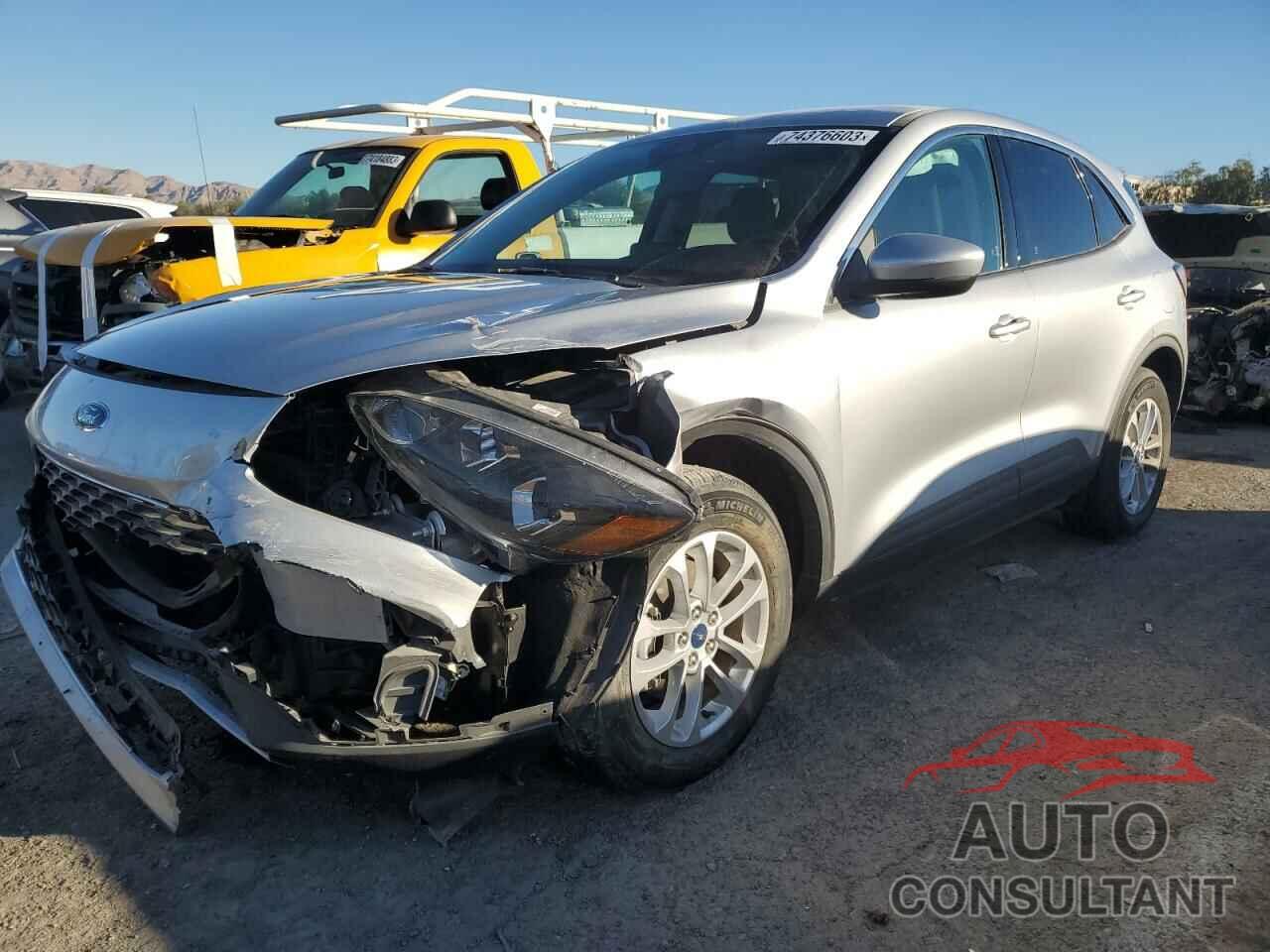 FORD ESCAPE 2020 - 1FMCU0G64LUA57466