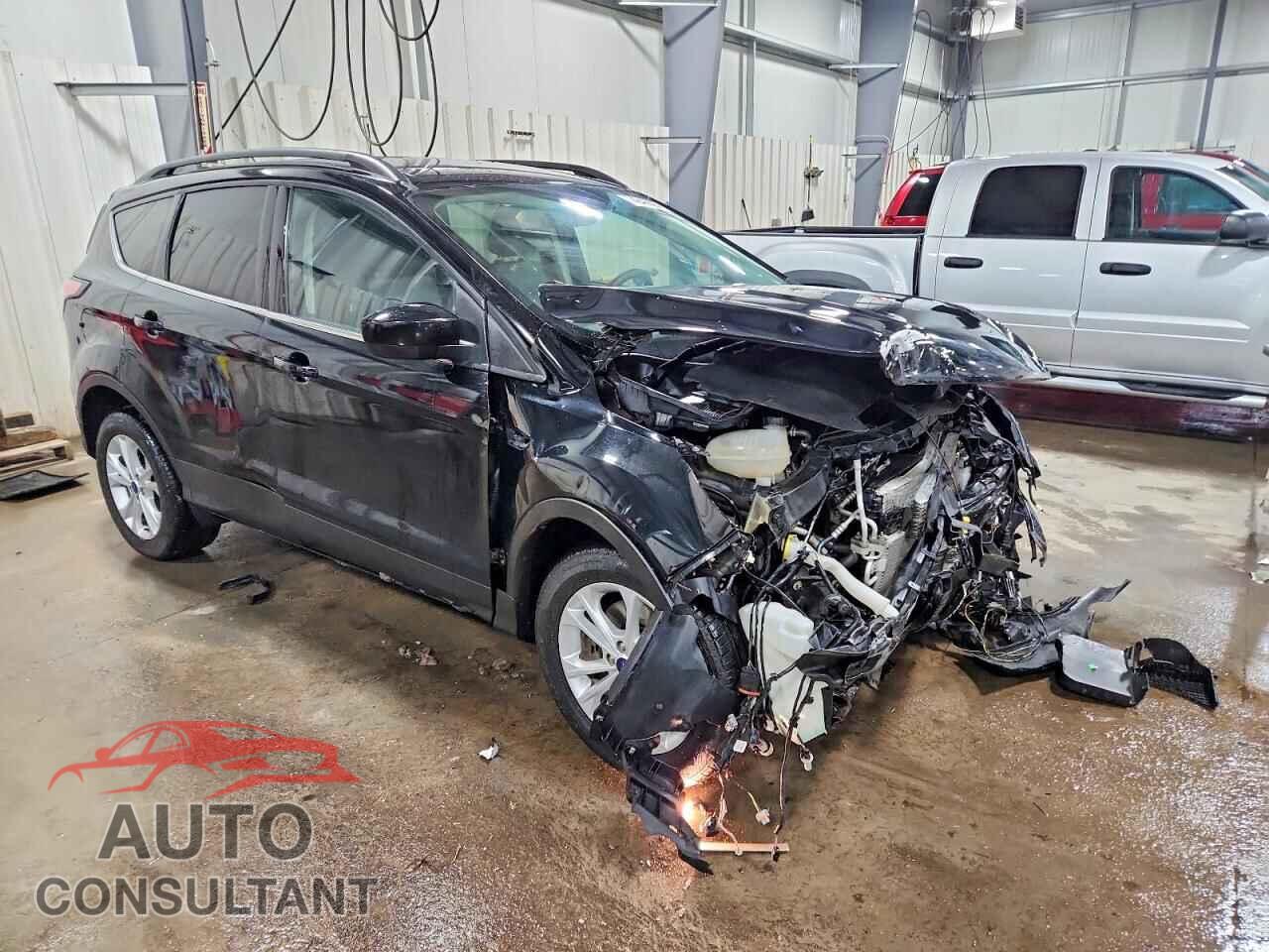 FORD ESCAPE 2017 - 1FMCU9GD5HUD52182