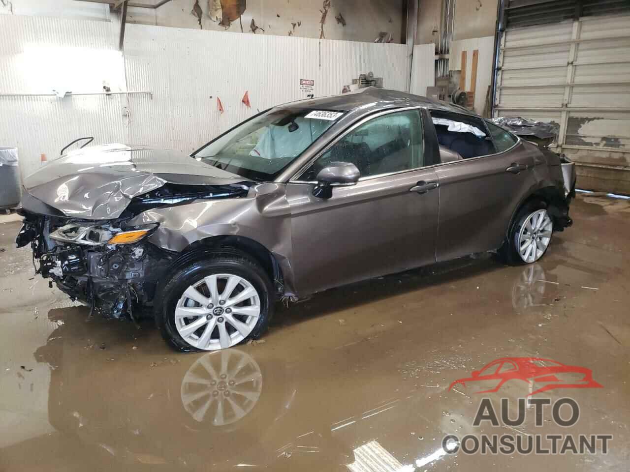 TOYOTA CAMRY 2018 - 4T1B11HK9JU091390