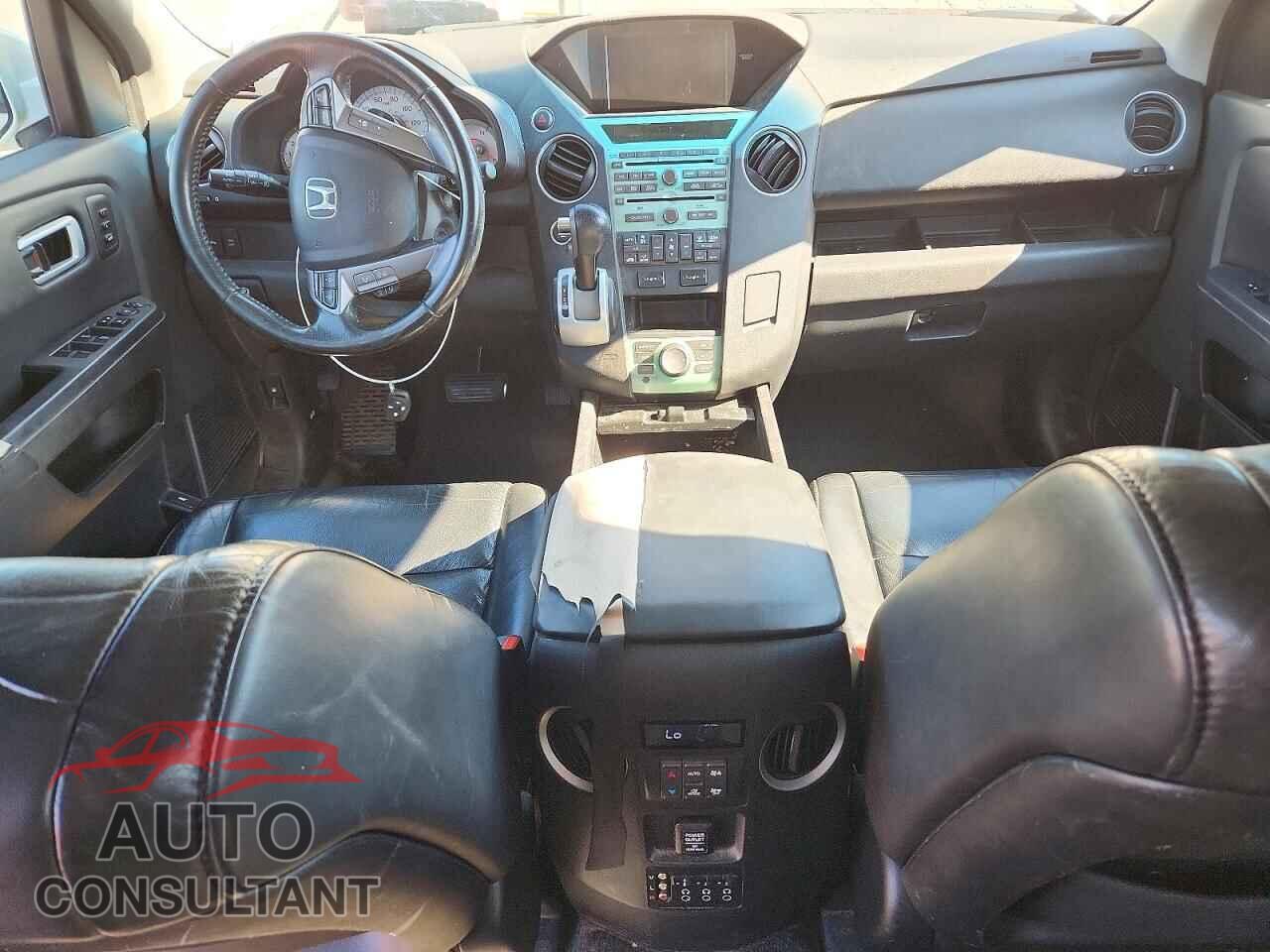 HONDA PILOT 2011 - 5FNYF4H92BB099226