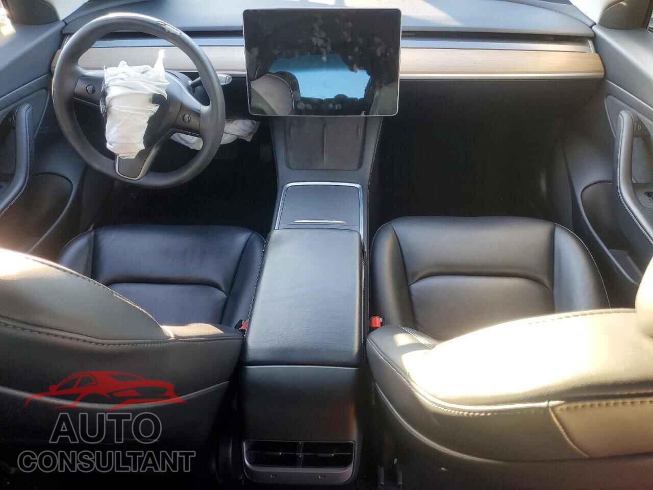 TESLA MODEL 3 2021 - 5YJ3E1EA0MF875947