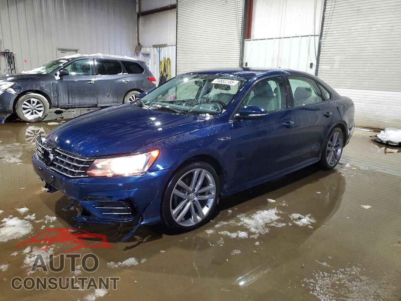 VOLKSWAGEN PASSAT 2018 - 1VWAA7A35JC043376