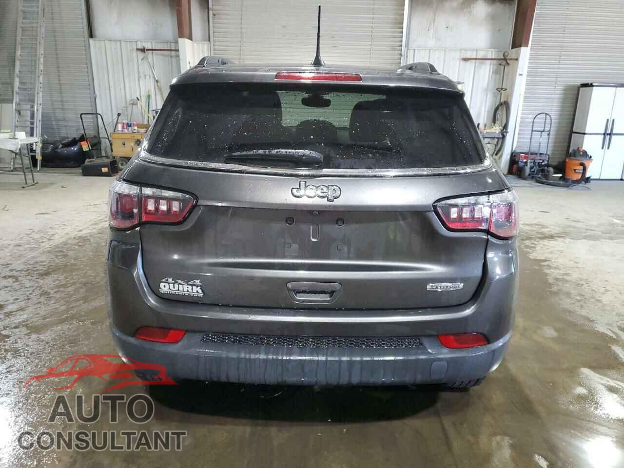 JEEP COMPASS 2019 - 3C4NJDBB7KT661202