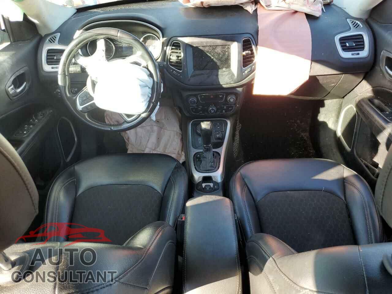 JEEP COMPASS 2020 - 3C4NJDBB2LT117031