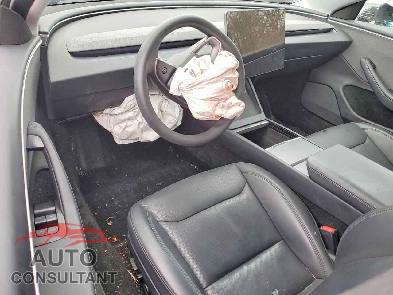 TESLA MODEL 3 2025 - 5YJ3E1EA4SF880307