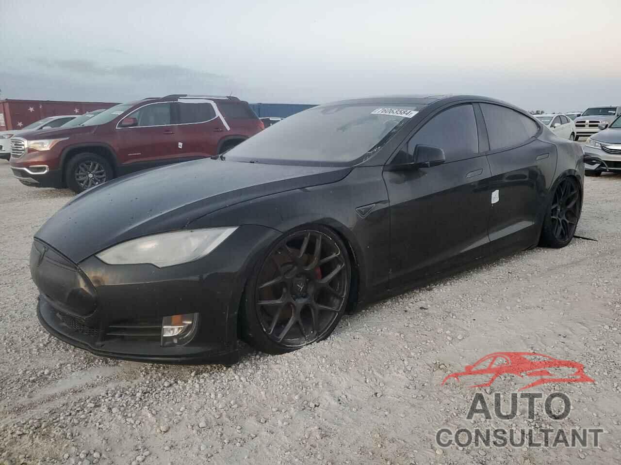 TESLA MODEL S 2015 - 5YJSA1H20FFP66452