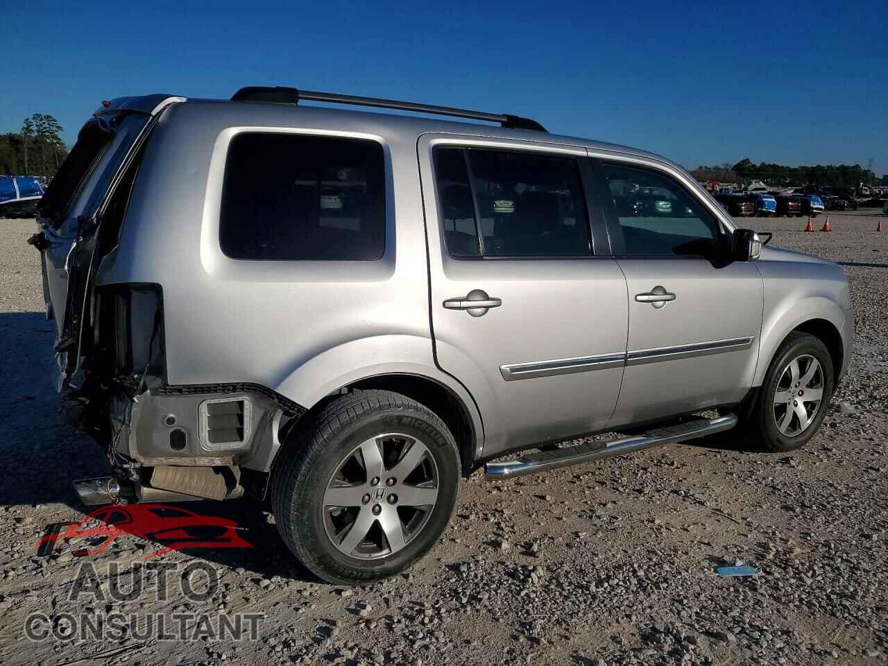 HONDA PILOT 2015 - 5FNYF3H9XFB008445