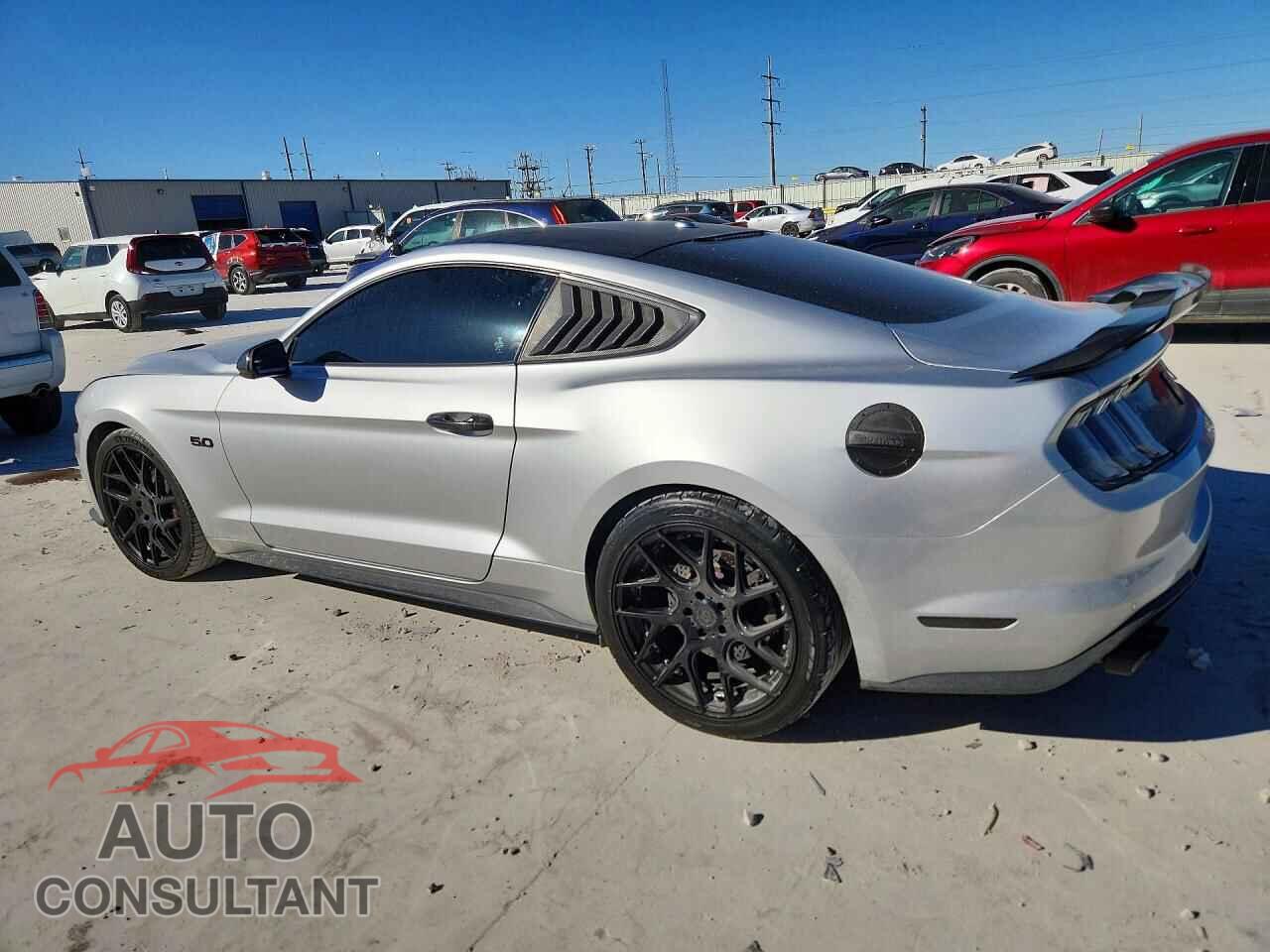FORD MUSTANG 2019 - 1FA6P8CF4K5118570