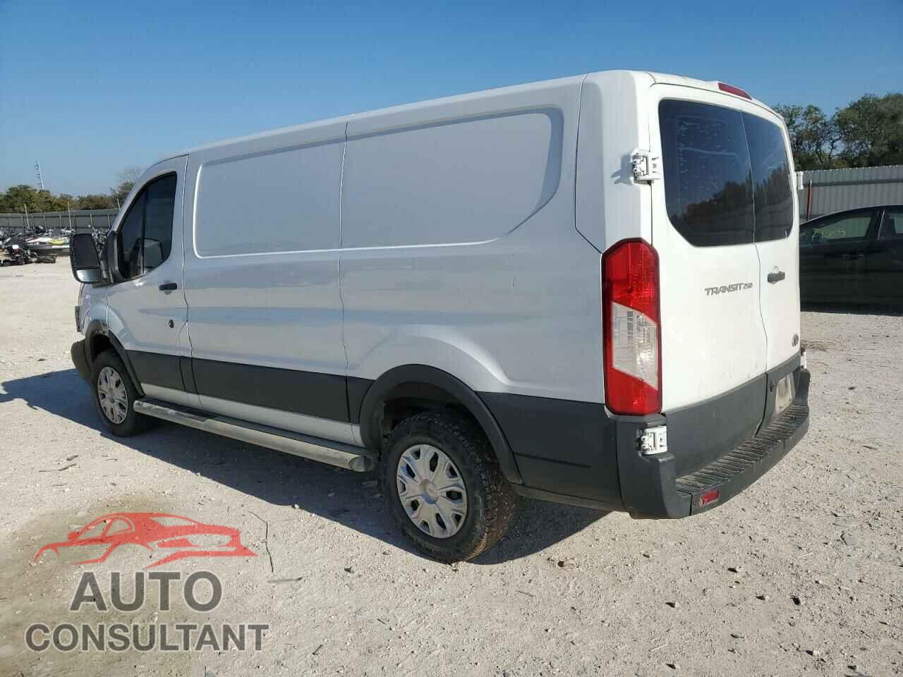 FORD TRANSIT 2017 - 1FTYR1ZM9HKB39631