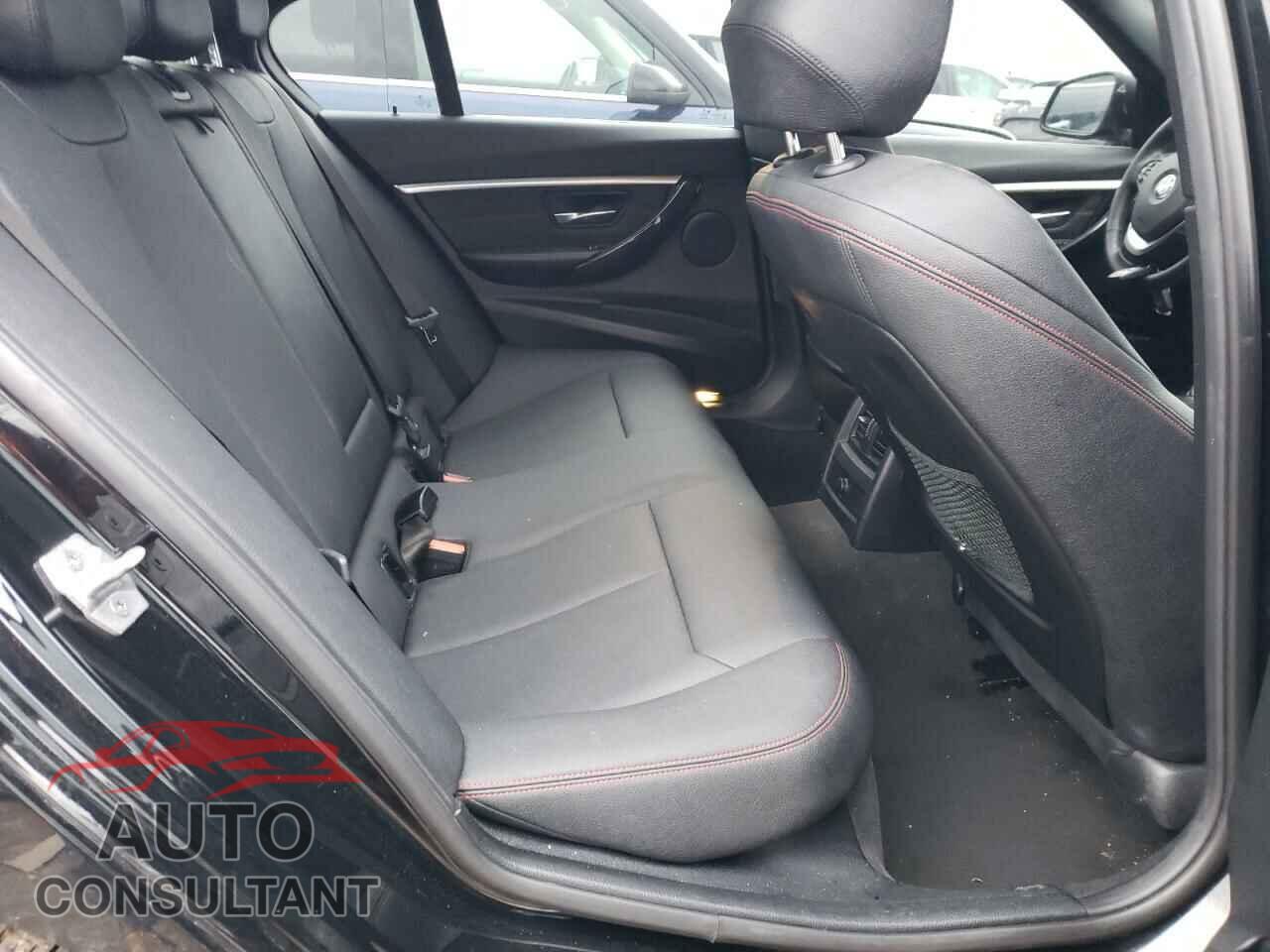 BMW 3 SERIES 2018 - WBA8D9C55JA013631