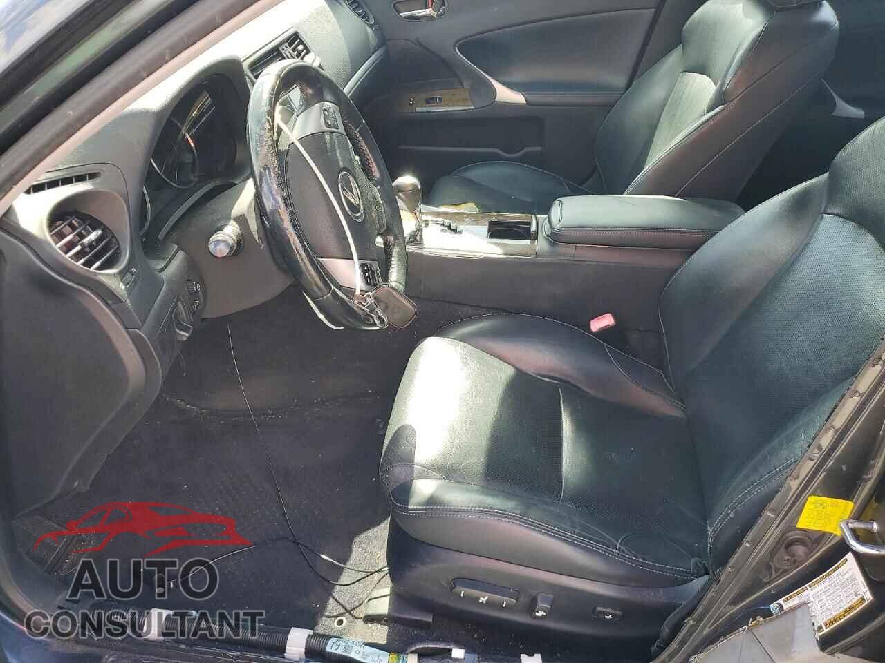 LEXUS IS 2011 - JTHBF5C24B5147122