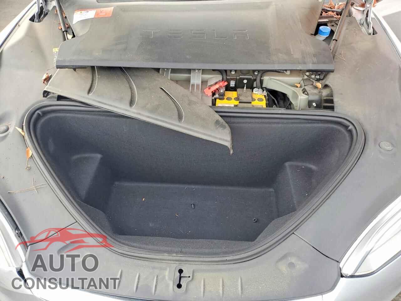 TESLA MODEL S 2018 - 5YJSA1E24JF246333