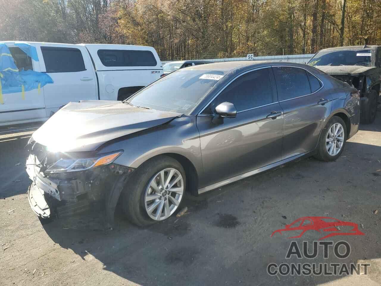 TOYOTA CAMRY 2022 - 4T1C11AK0NU680929