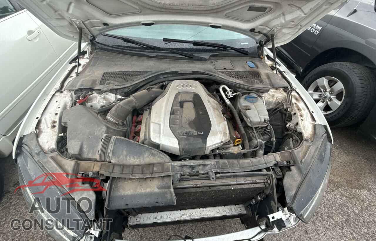 AUDI A7 2016 - WAUWGAFC0GN005111