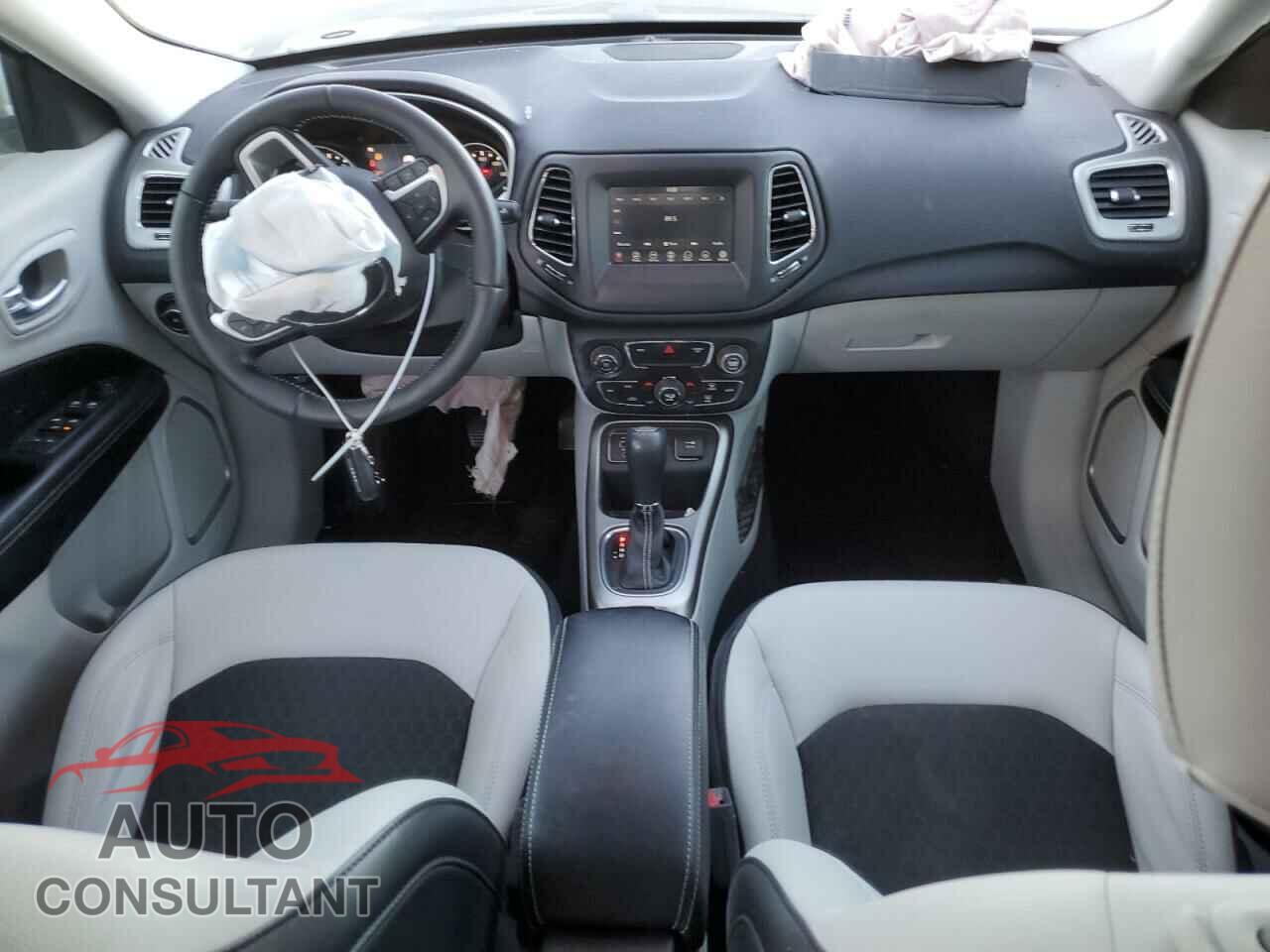 JEEP COMPASS 2017 - 3C4NJCBB5HT643249