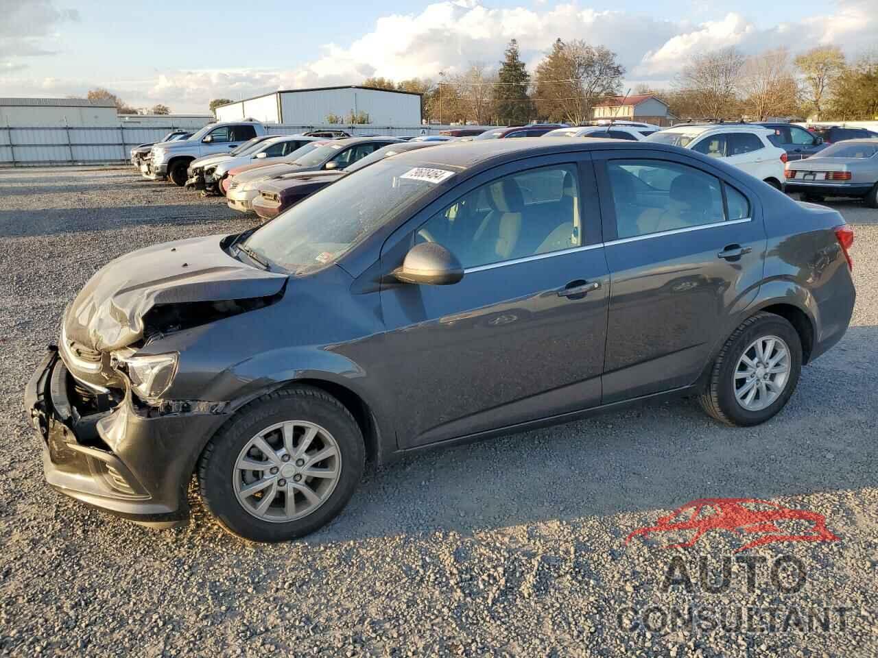 CHEVROLET SONIC 2018 - 1G1JD5SH4J4122033