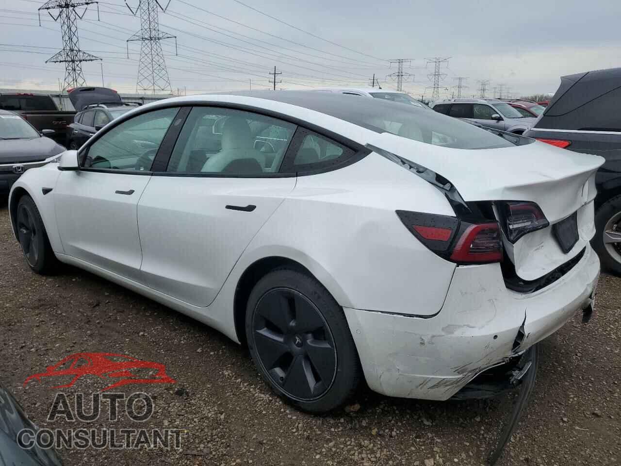 TESLA MODEL 3 2021 - 5YJ3E1EA5MF858903