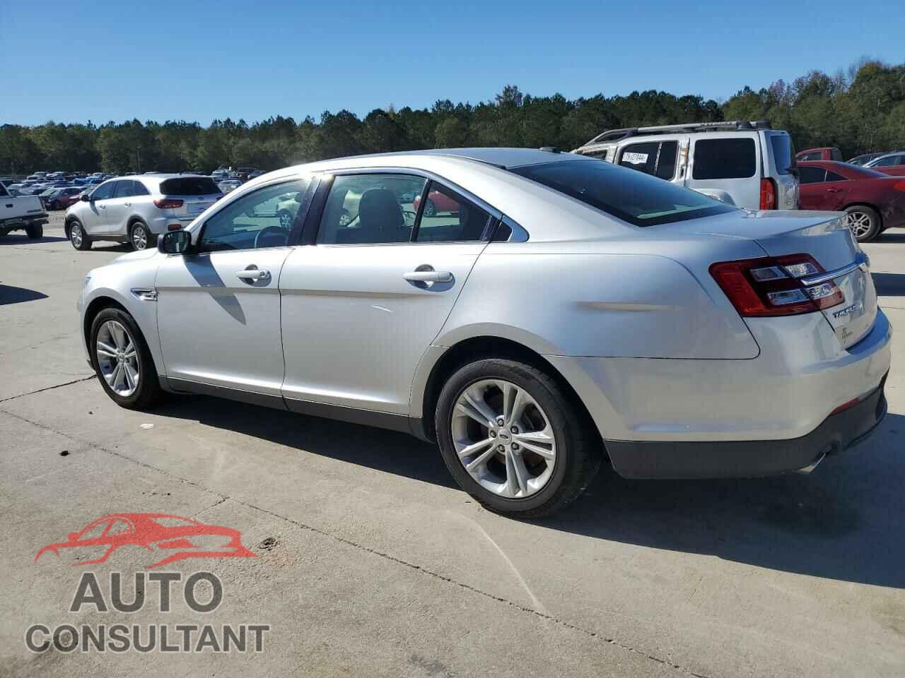 FORD TAURUS 2018 - 1FAHP2D88JG122775