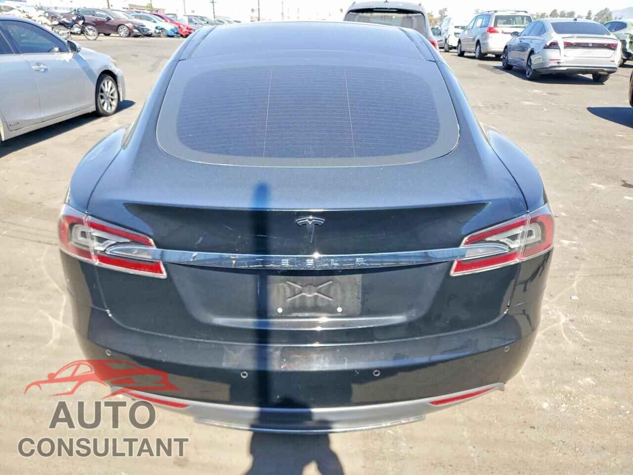 TESLA MODEL S 2013 - 5YJSA1CN9DFP27647