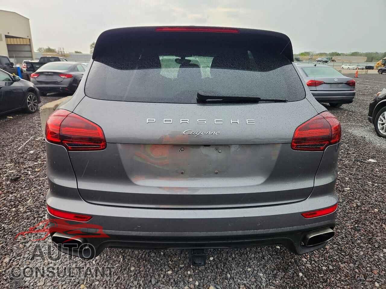 PORSCHE CAYENNE 2018 - WP1AA2A25JKA06443