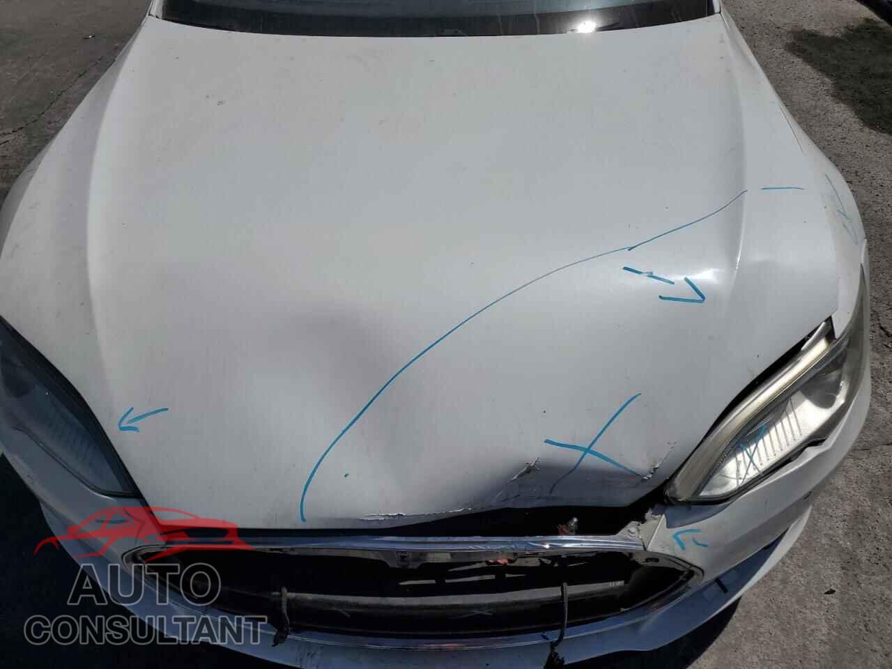 TESLA MODEL S 2013 - 5YJSA1CN5DFP27824