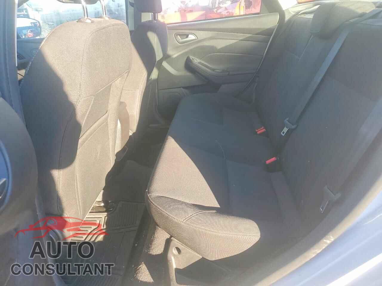 FORD FOCUS 2016 - 1FADP3F24GL382958