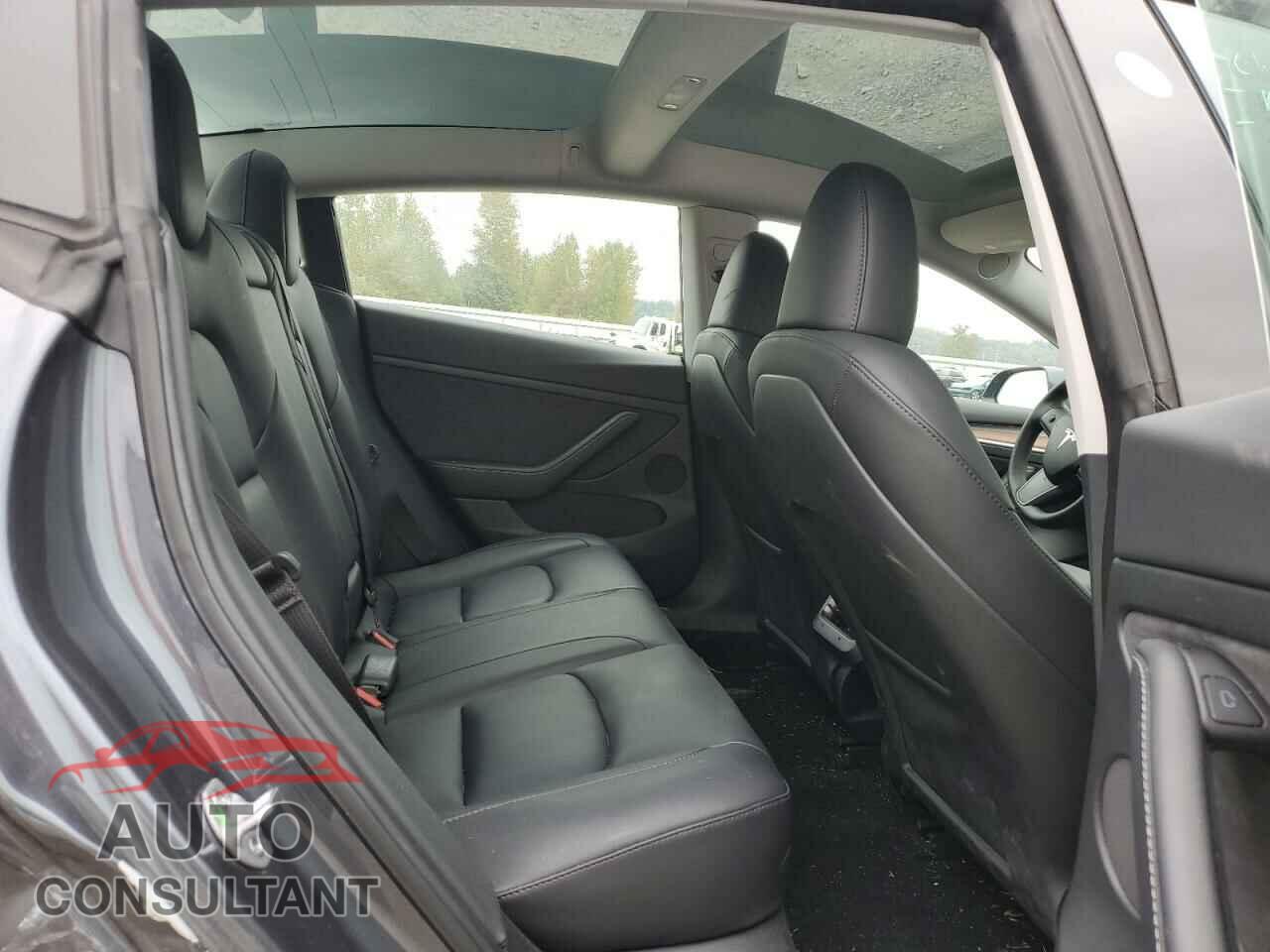 TESLA MODEL 3 2023 - 5YJ3E1EA5PF677997