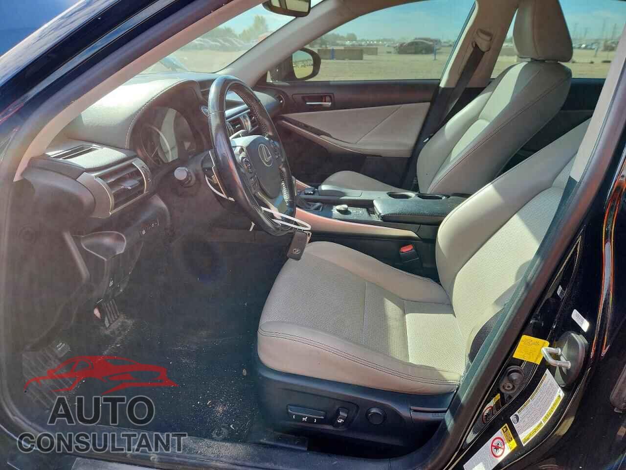 LEXUS IS 2015 - JTHCF1D21F5027649