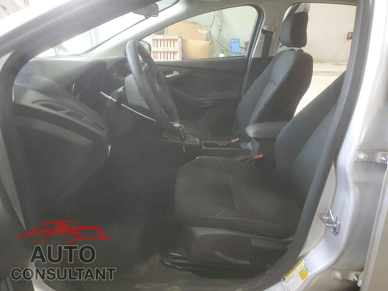 FORD FOCUS 2018 - 1FADP3F21JL209602
