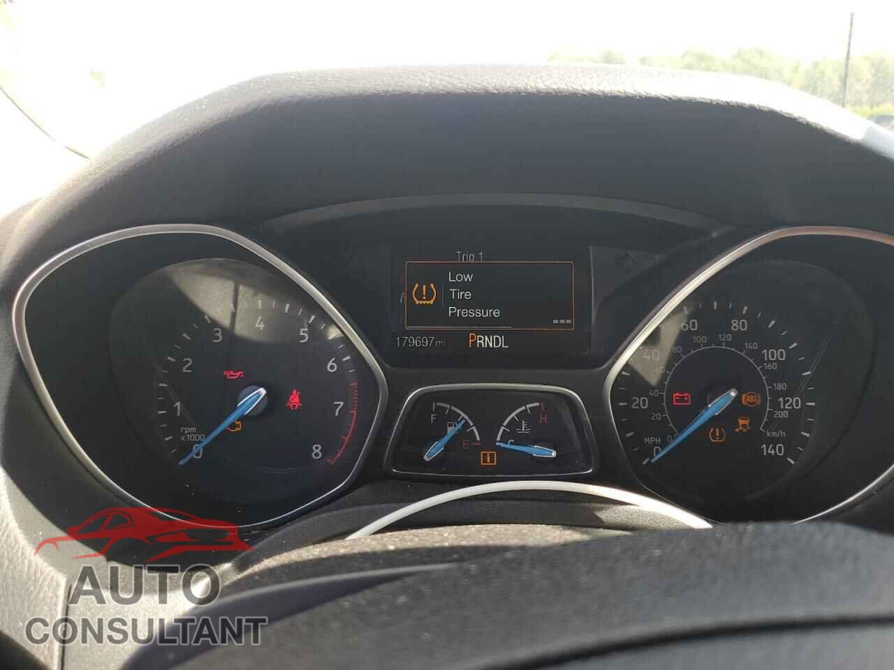 FORD FOCUS 2017 - 1FADP3E28HL342854