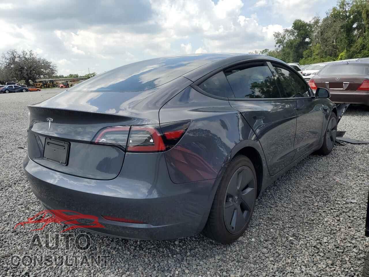 TESLA MODEL 3 2023 - 5YJ3E1EA4PF679529