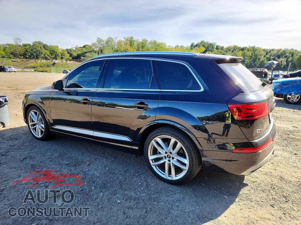 AUDI Q7 2017 - WA1VABF76HD009545