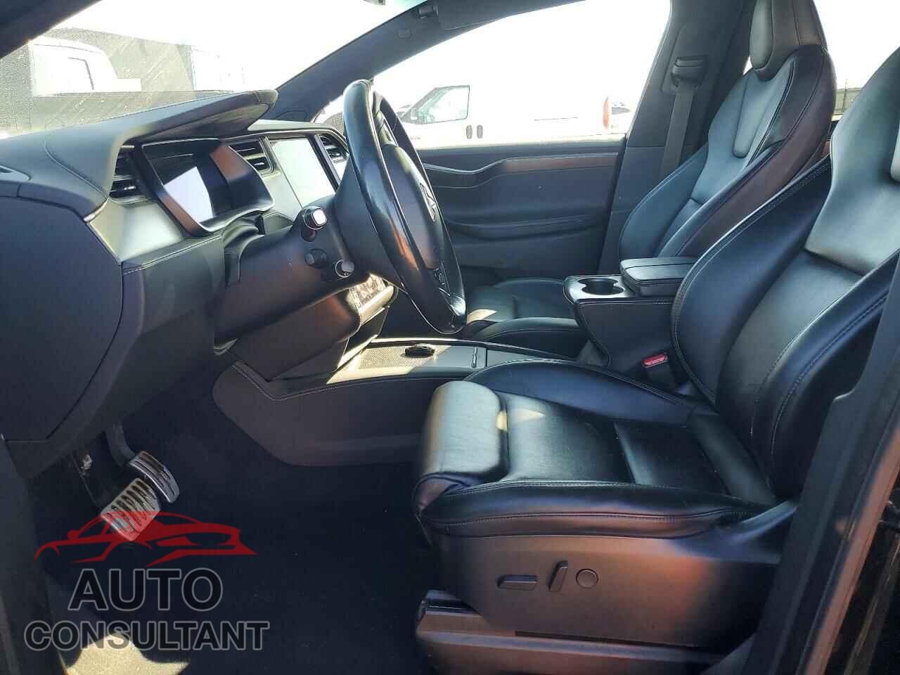 TESLA MODEL X 2020 - 5YJXCBE42LF283083
