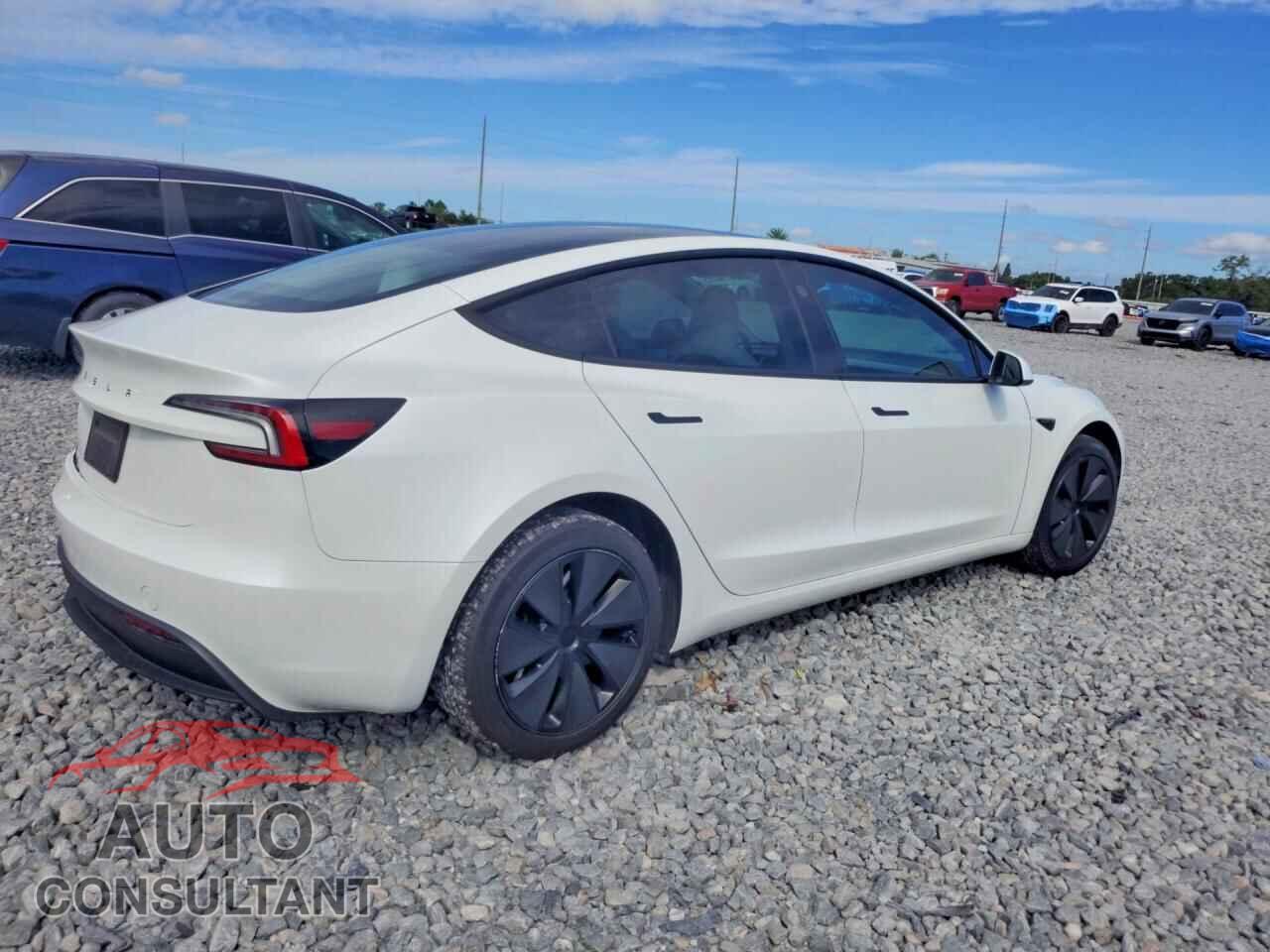 TESLA MODEL 3 2026 - 5YJ3E1EA7TF121989