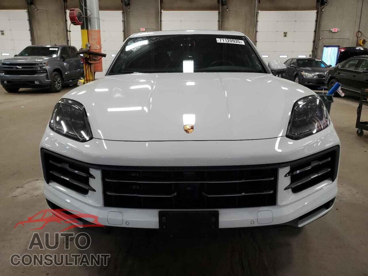 PORSCHE CAYENNE 2024 - WP1AA2AY8RDA00351