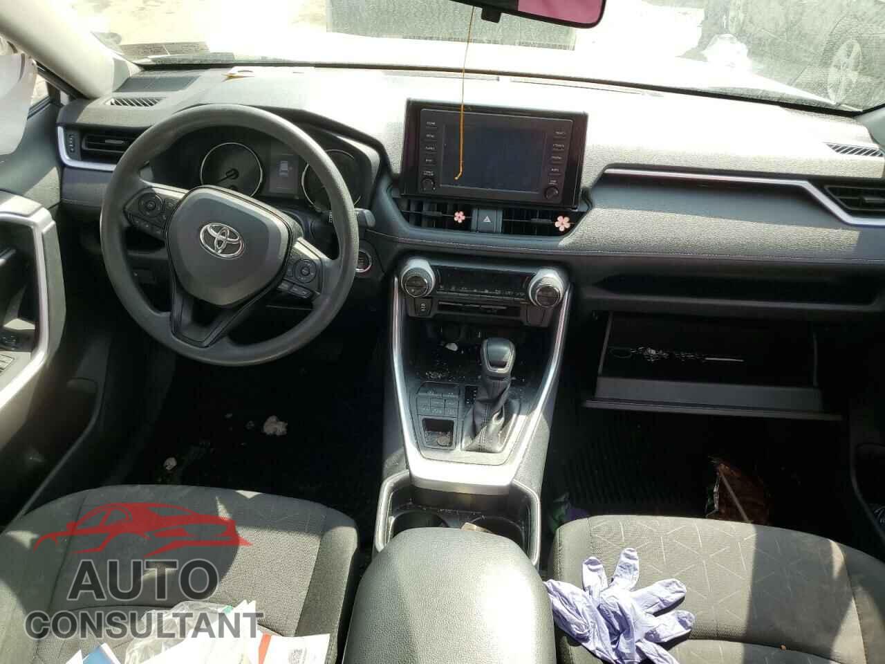 TOYOTA RAV4 2019 - JTMP1RFV2KD039851