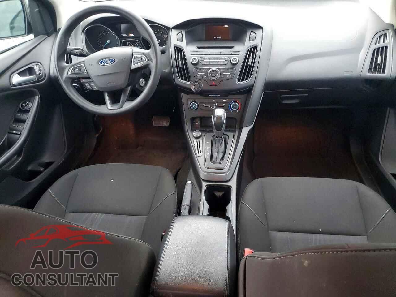 FORD FOCUS 2015 - 1FADP3F22FL355577