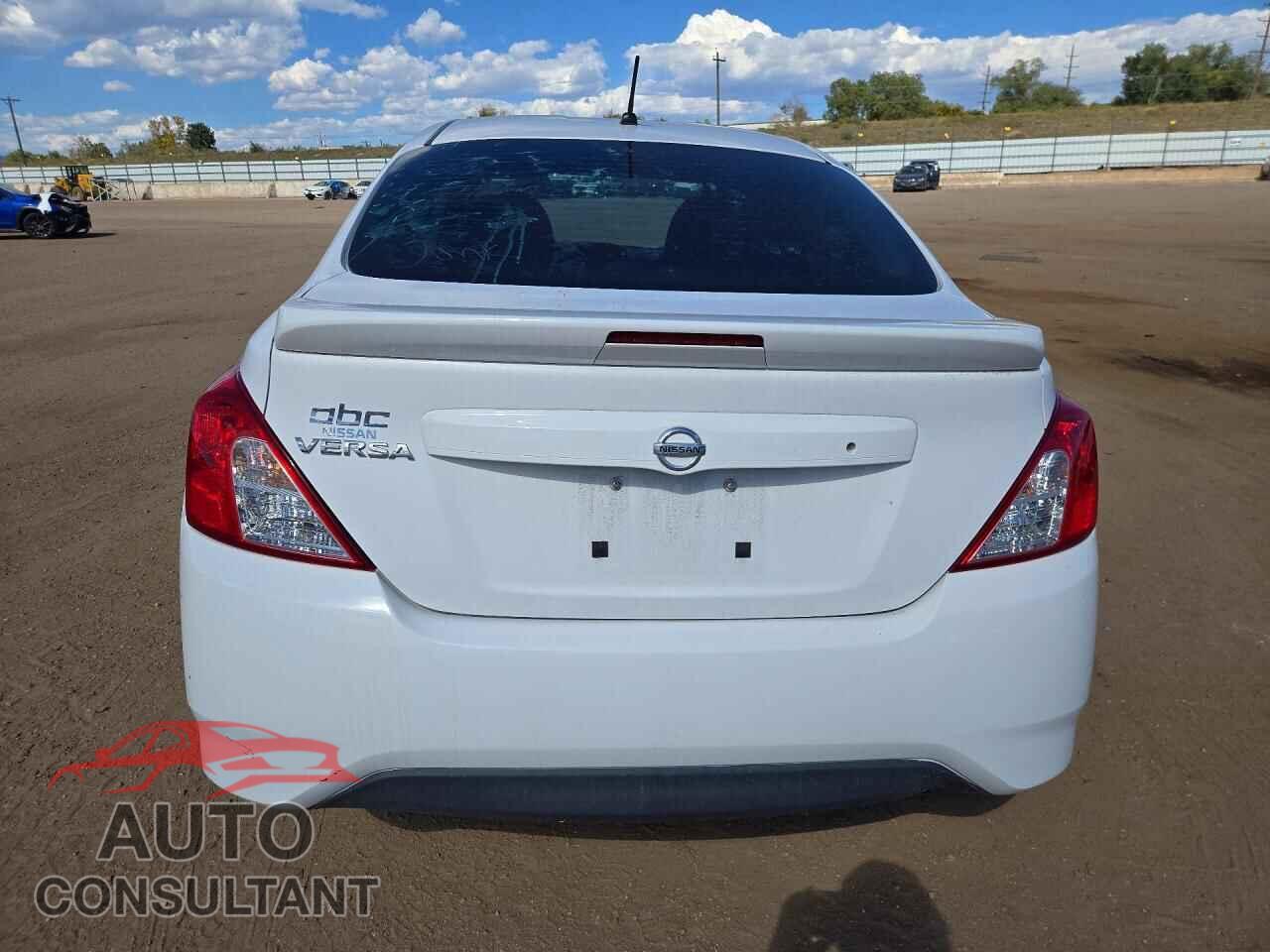 NISSAN VERSA 2017 - 3N1CN7AP3HL857028