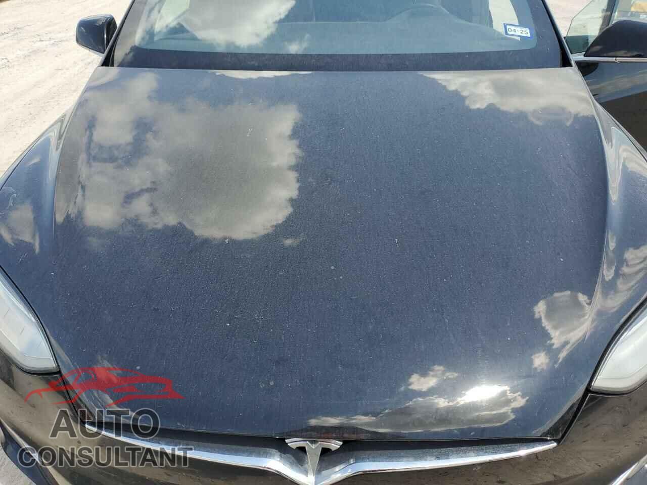 TESLA MODEL X 2016 - 5YJXCBE22GF012982